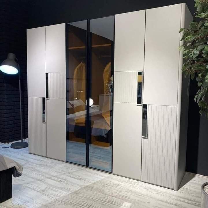 Compact Flat Wardrobe Design 20