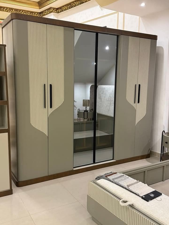 Compact 2-Door Wardrobe 42